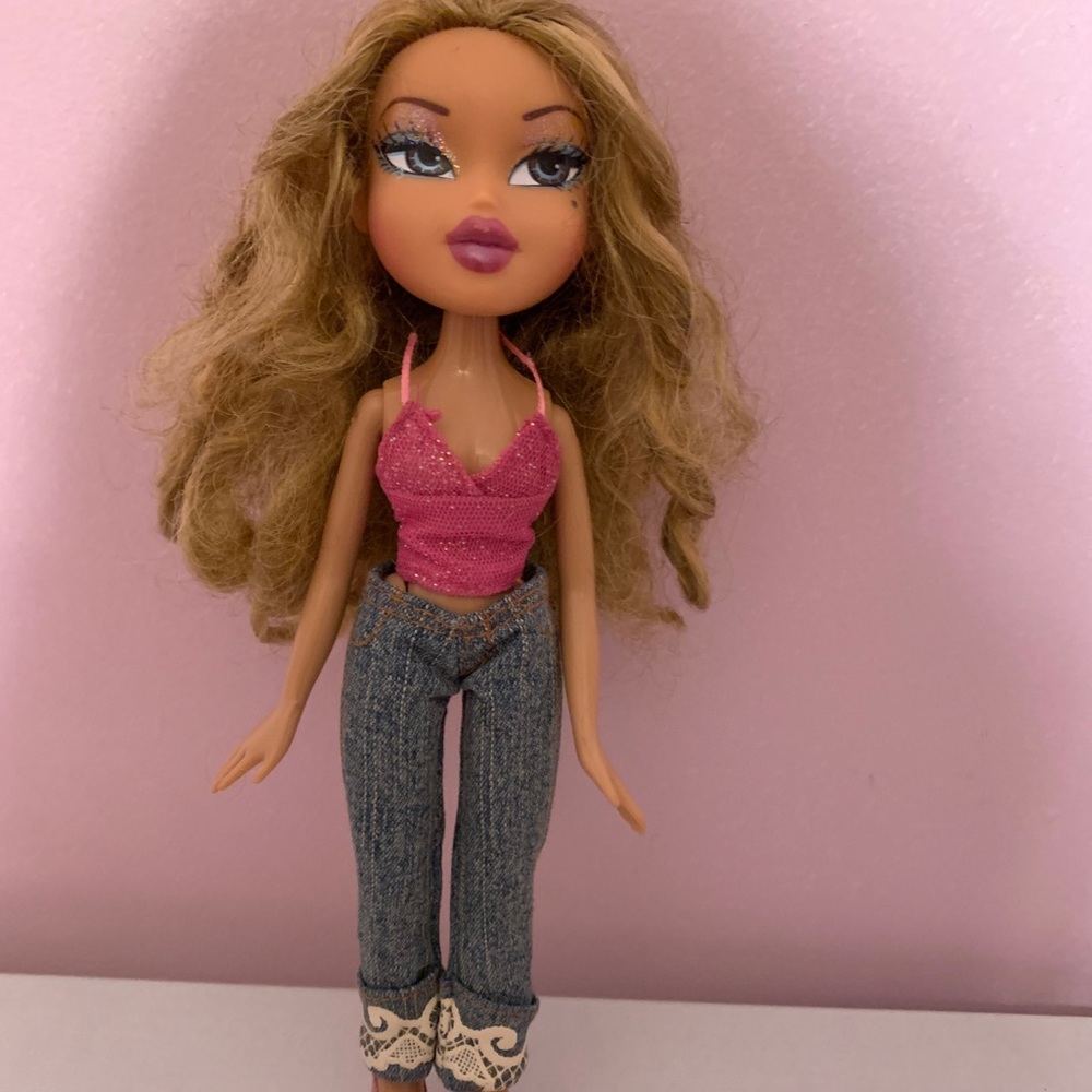 Bratz Yasmin Step Out Doll